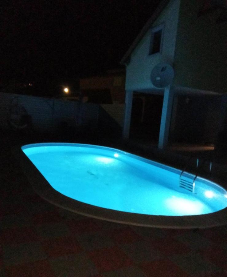 Holiday Home Lucija Sveti Filip i Jakov Bagian luar foto
