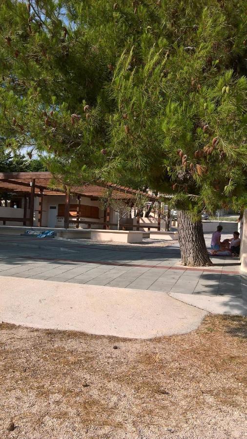 Holiday Home Lucija Sveti Filip i Jakov Bagian luar foto