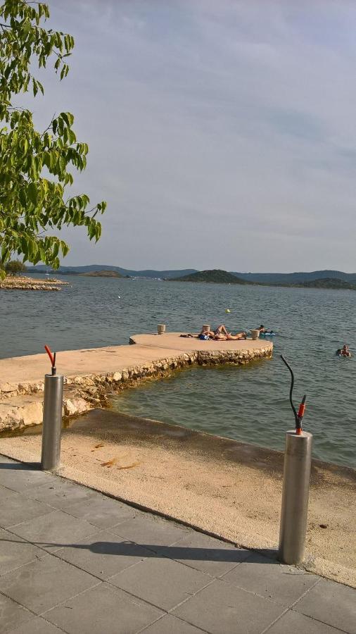Holiday Home Lucija Sveti Filip i Jakov Bagian luar foto